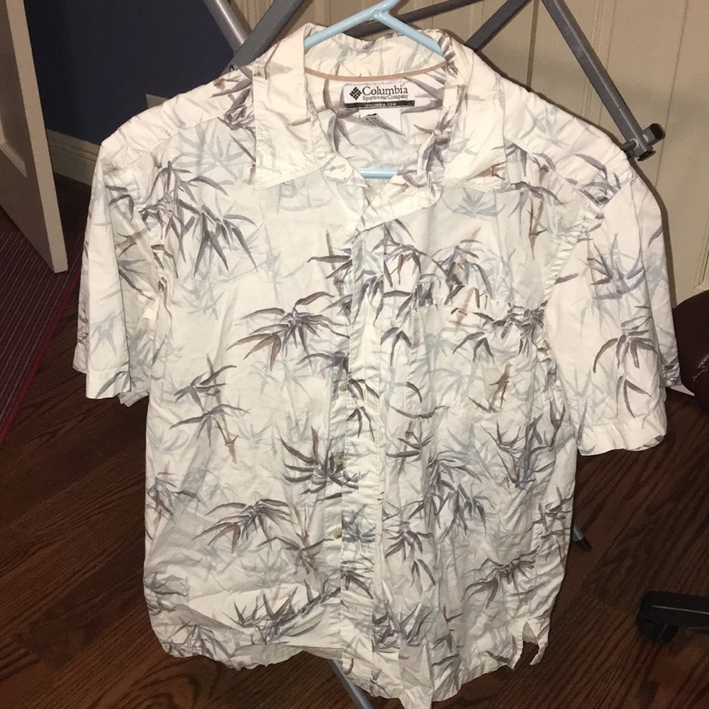 Men’s Medium Columbia Casual Button Down